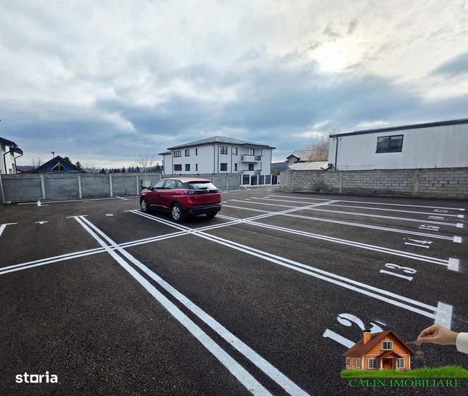 Apartament cu 7 camere semidecomandat în Păcurari