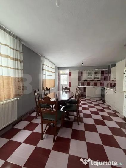 Casă cu 1 camere cu Teren 432 Mp în Podari