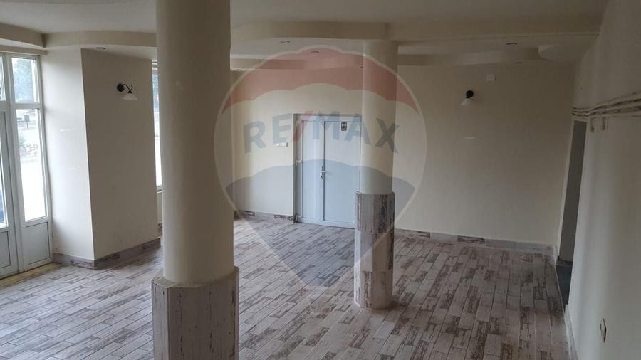 Spațiu comercial, de 120 mp, în Central