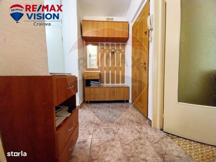 Apartament cu 3 camere decomandat în Valea Rosie
