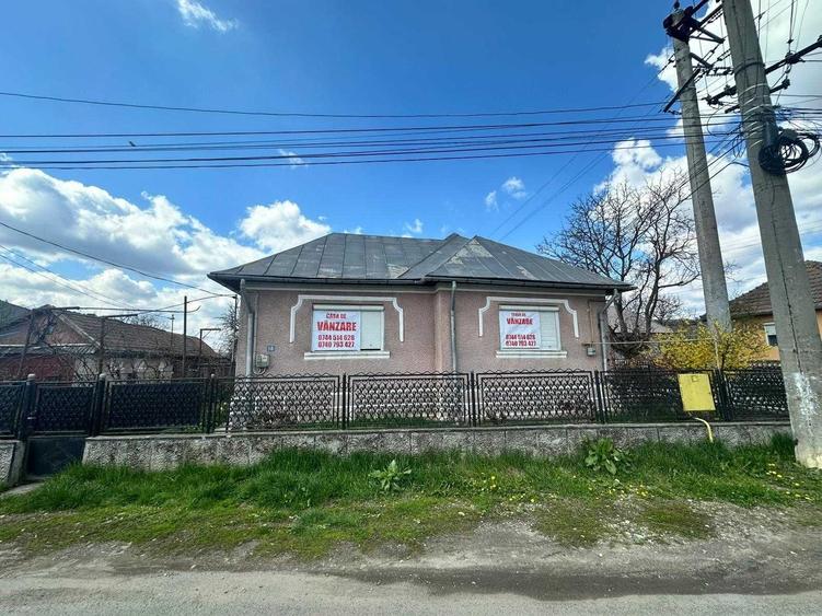 Casă cu 4 camere în Cuzdrioara