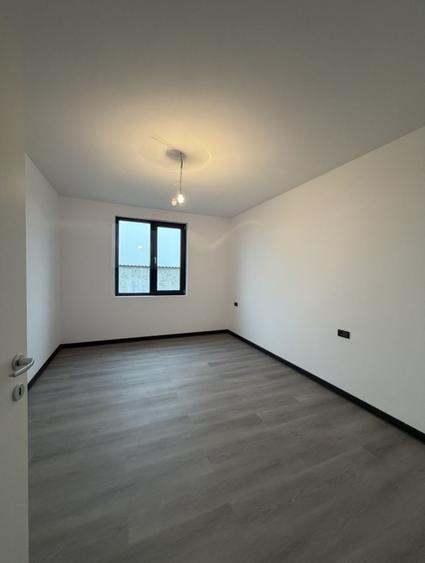 Casă cu 3 camere în Brestei