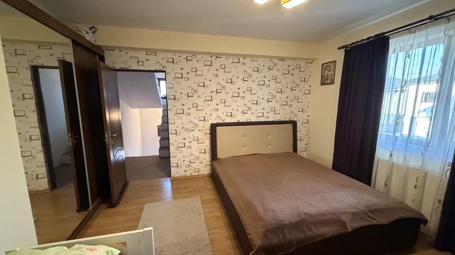 Casă individuală cu 7 camere cu Canalizare în Ciorogârla