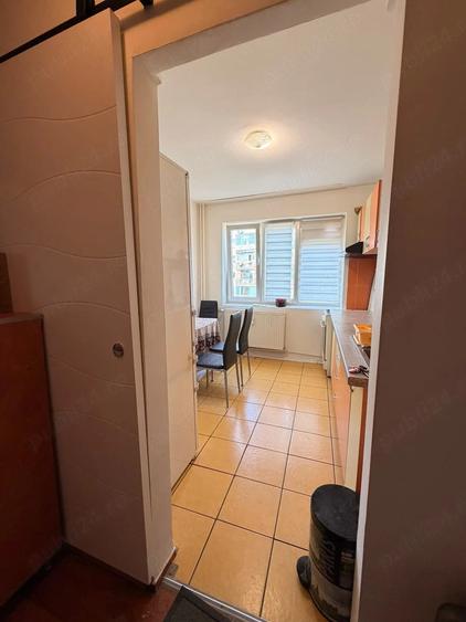 Apartament cu 3 camere decomandat în Dristor