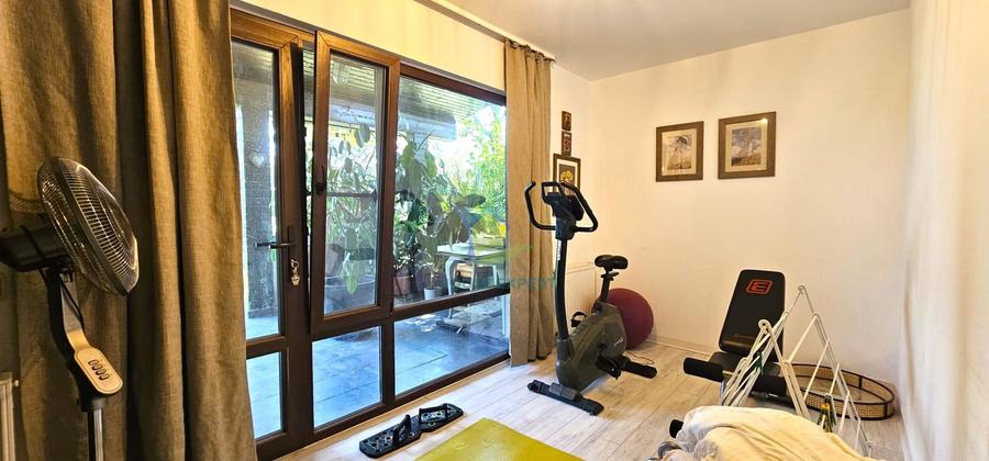 Casă individuală cu 6 camere cu Teren 700 Mp în Corbeanca