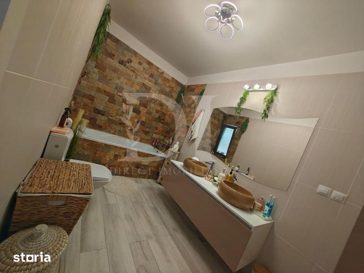 Duplex cu 4 camere cu Canalizare în Florești