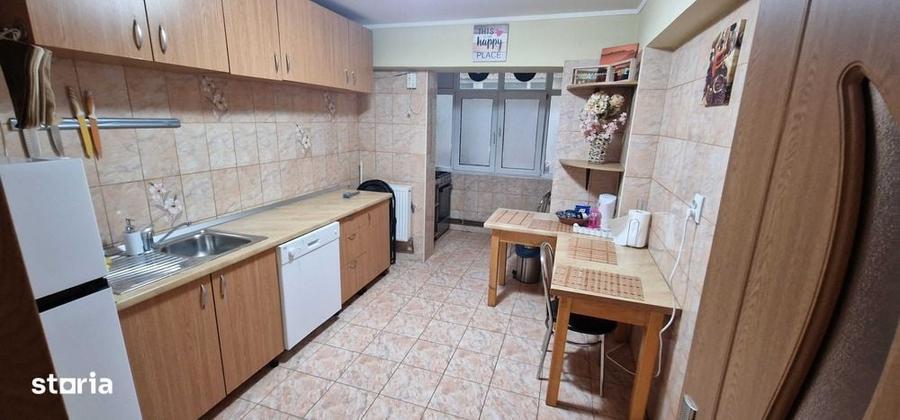 Apartament cu 3 camere în Central