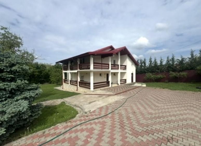 Casă cu 4 camere în Bârnova