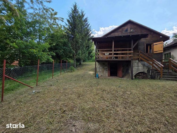 Casă cu 3 camere cu Teren 800 Mp în Central