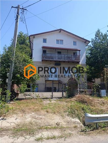 Casă individuală cu 8 camere cu Teren 2100 Mp în Lunca Frumoasă
