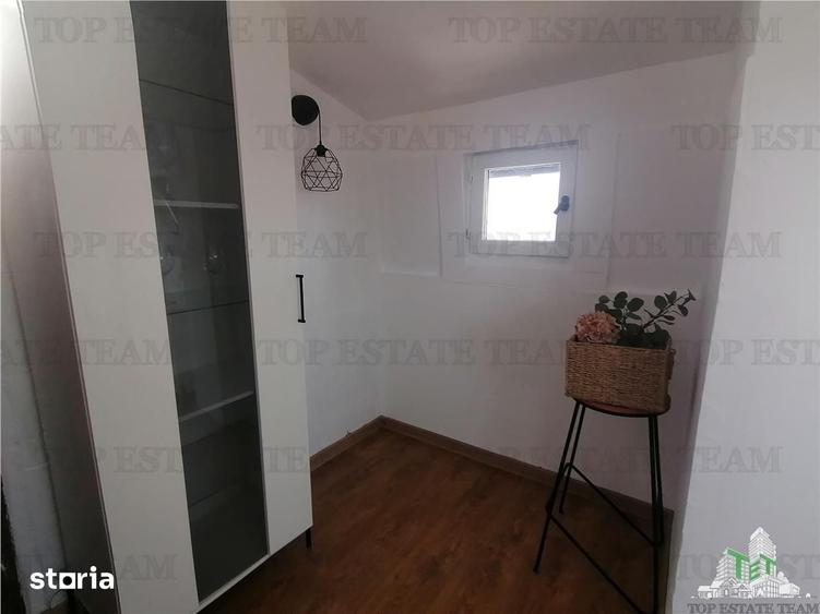 Apartament cu 4 camere decomandat în Central