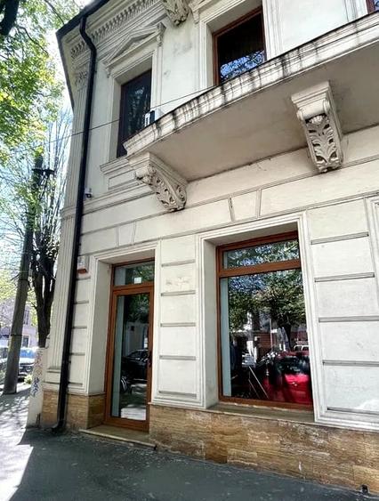 Spațiu comercial, de 70 mp, în Central