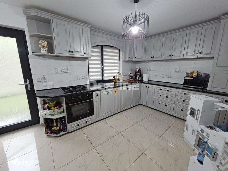 Casă cu 3 camere în Miroslava