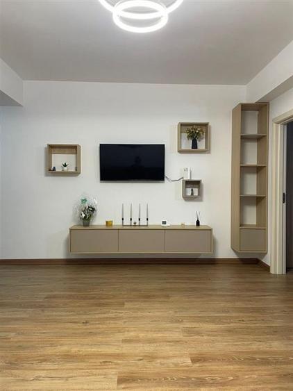 Apartament cu 2 camere semidecomandat, mobilat în Exterior Sud