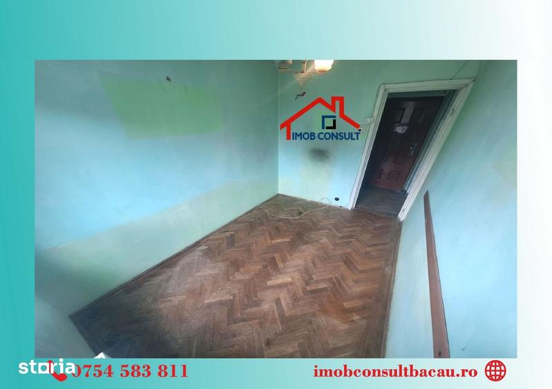 Apartament cu 3 camere semidecomandat în Banca Națională