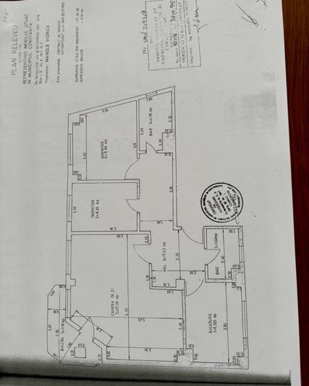Apartament cu 3 camere decomandat, mobilat în Peninsula