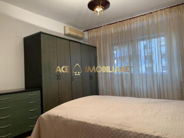 Apartament cu 3 camere decomandat, mobilat în Victoriei