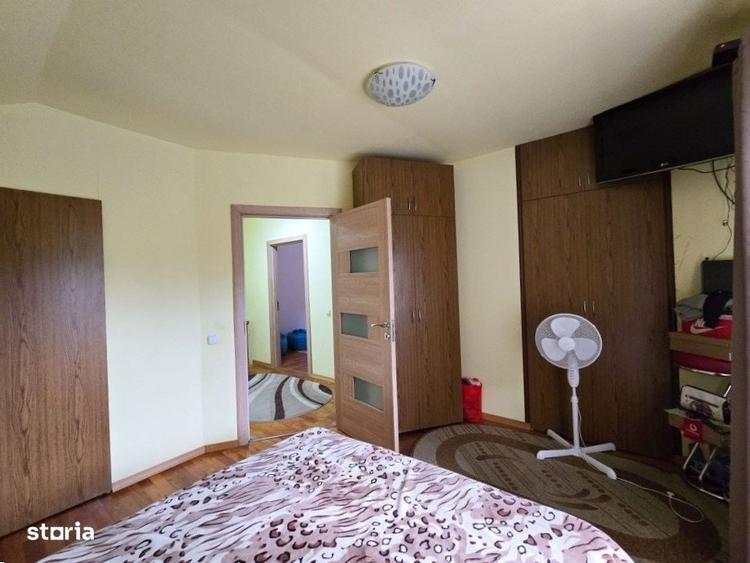 Casă cu 4 camere în Bună Ziua