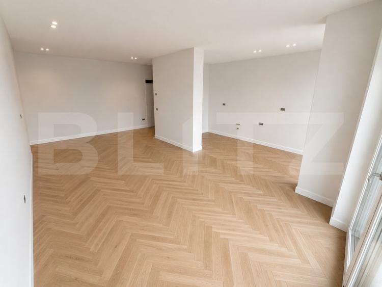 Apartament cu 3 camere decomandat în Iris