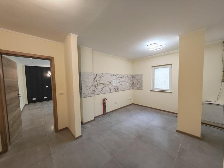 Apartament cu 3 camere decomandat în Complex Studențesc