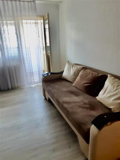 Apartament cu 2 camere decomandat, mobilat în B-dul București