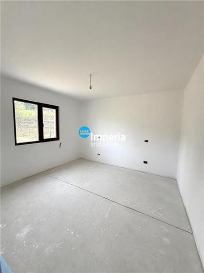 Casă individuală cu 4 camere cu Teren 550 Mp în Cornești