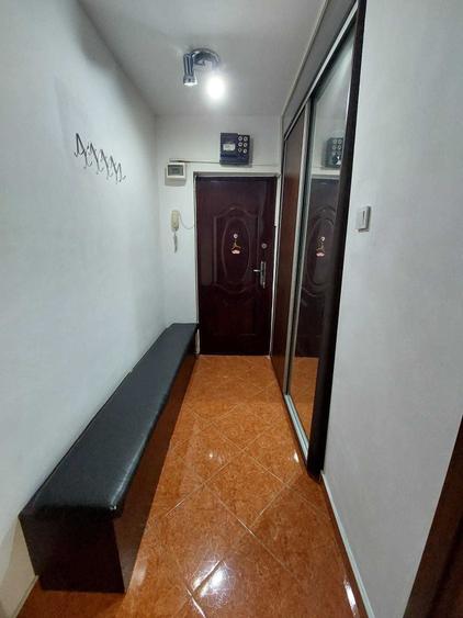 Apartament cu 3 camere decomandat în Brâncoveanu