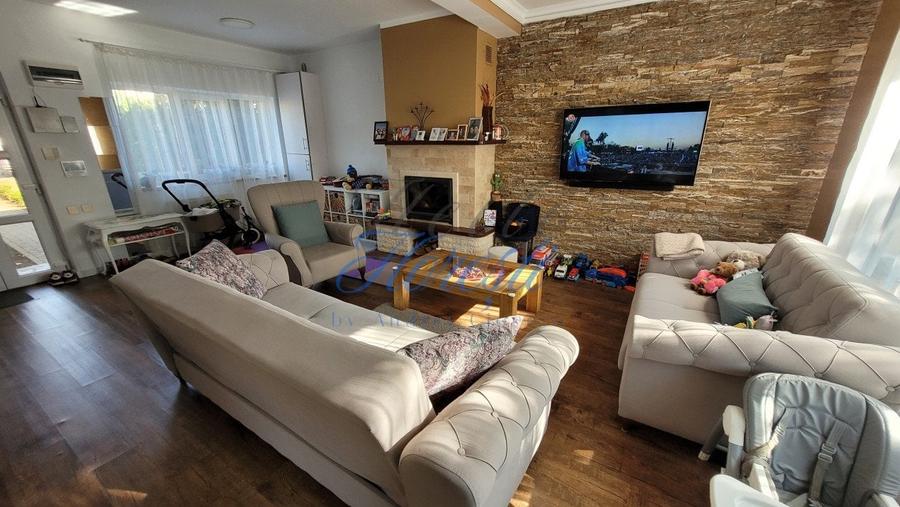 Duplex cu 4 camere cu Canalizare în Florești
