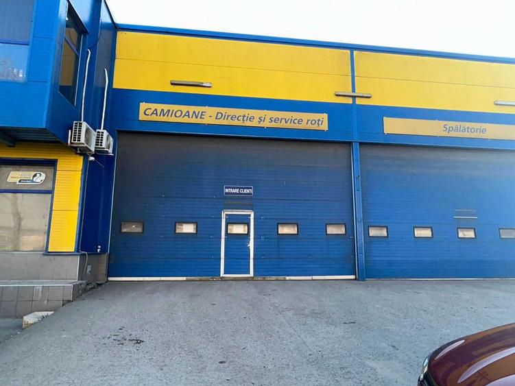 Spațiu comercial, de 800 mp, în Central