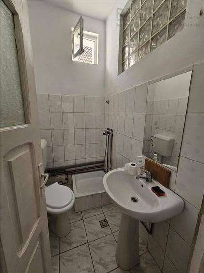 Spațiu comercial, de 35 mp, în Județean