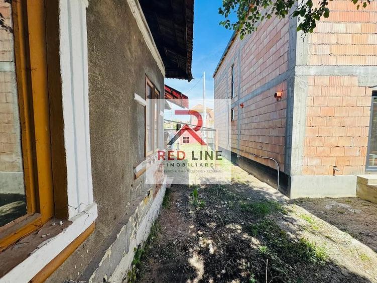 Casă cu Teren 220 Mp în Central