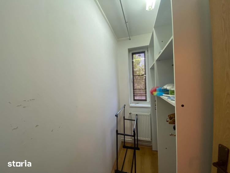 Casă cu 3 camere cu Teren 500 Mp în Central