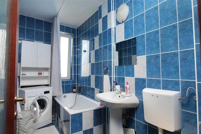 Apartament cu 2 camere semidecomandat, mobilat în Zorilor