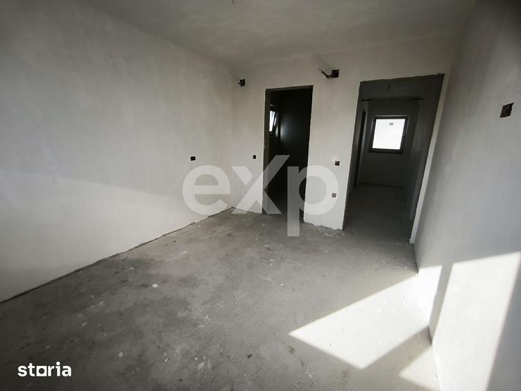 Casă cu 4 camere cu Teren 308 Mp în Smeura