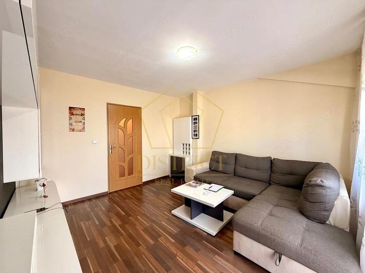Apartament cu 3 camere decomandat în Șagului