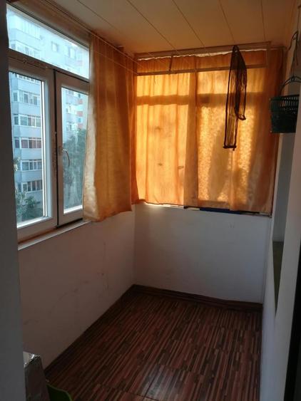 Apartament cu 3 camere decomandat în Dristor