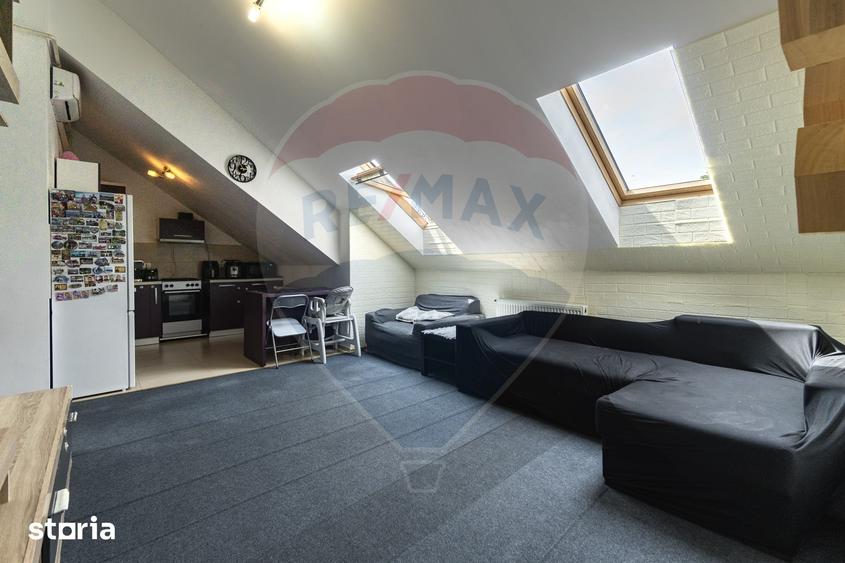 Apartament cu 3 camere decomandat, mobilat în Sânpetru