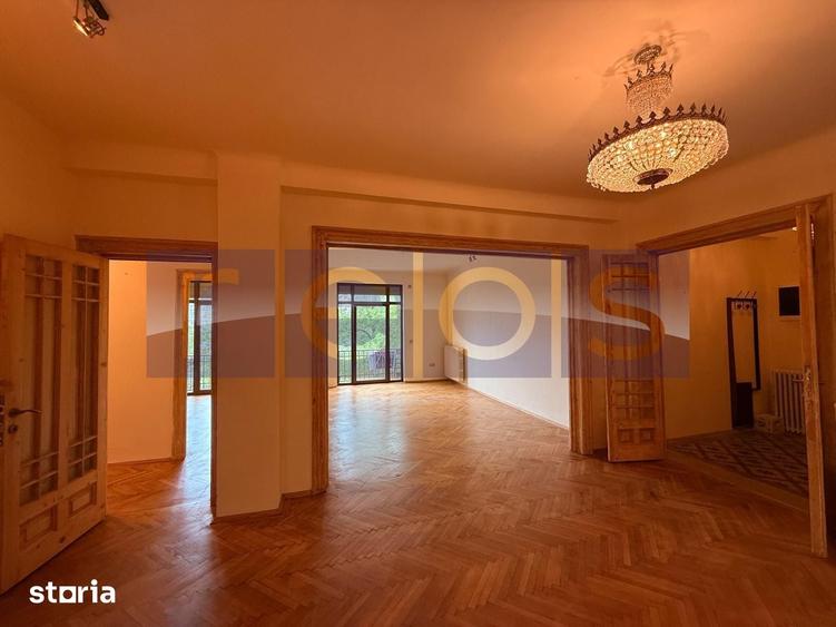 Apartament cu 4 camere în Centrul Civic
