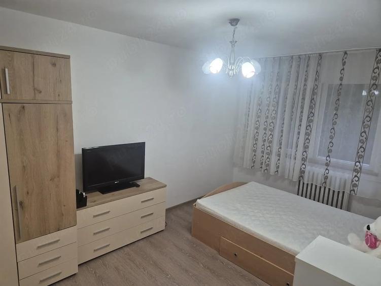Garsonieră decomandată în Dacia