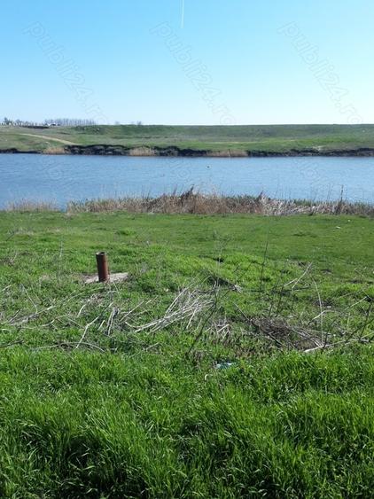 Teren la lac,proprietar - 1