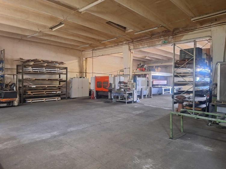 Spațiu comercial, de 500 mp, în Aradul Nou