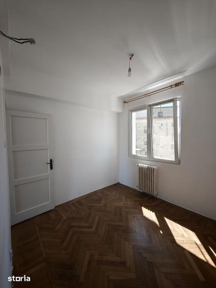 Apartament cu 3 camere decomandat în Cișmigiu
