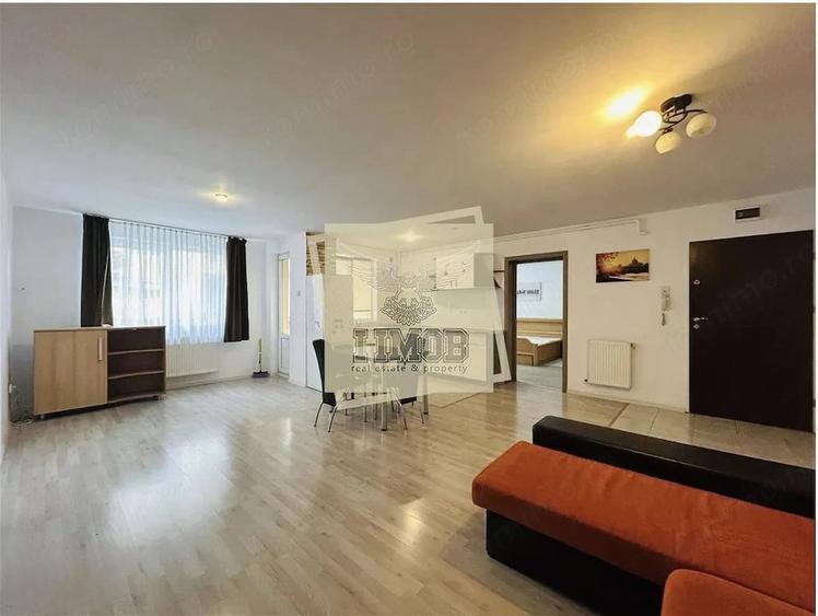Apartament cu 3 camere decomandat în Hipodrom 3