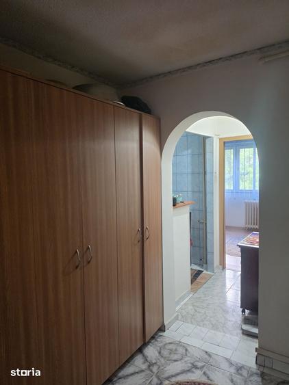 Apartament cu 2 camere decomandat în Colentina