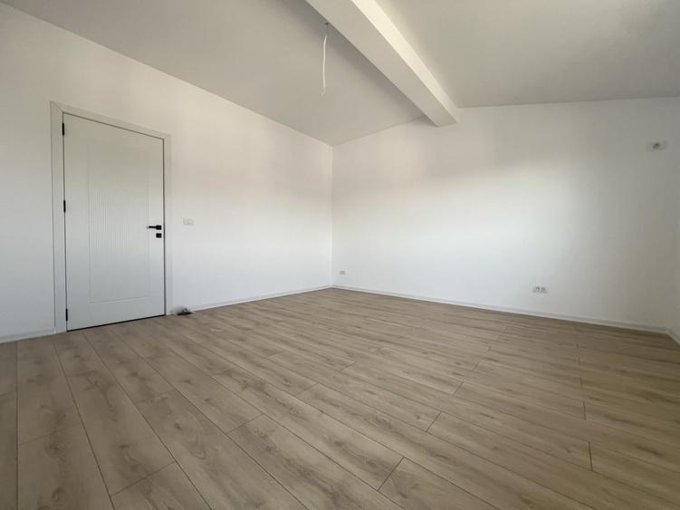 Apartament cu 2 camere decomandat în Giroc
