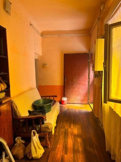 Casă individuală cu 3 camere cu Canalizare în Pârneava