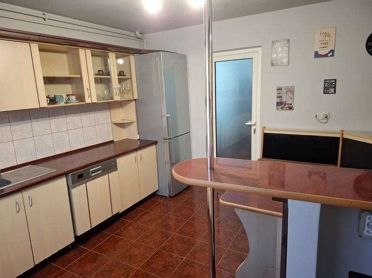 Apartament cu 2 camere decomandat în UTA