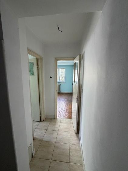 Apartament cu 2 camere decomandat în Precista