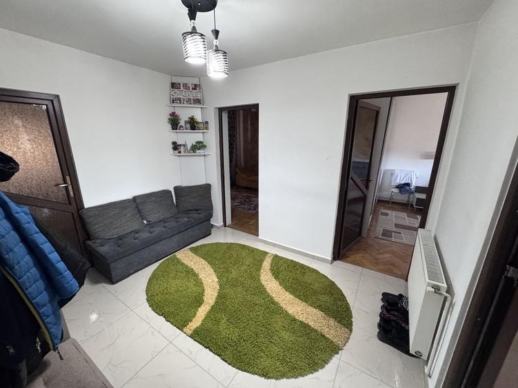 Apartament cu 4 camere decomandat în Exercițiu