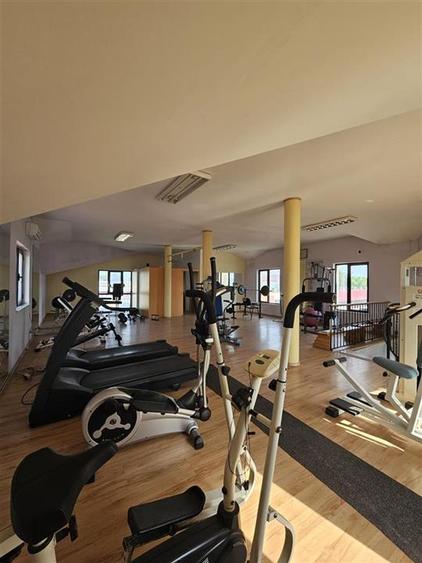 Spațiu comercial, de 240 mp, în Est